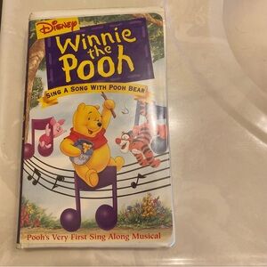 Winnie the Pooh: Sing a Song With Pooh Bear VHS Clamshell